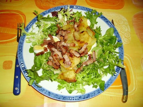 Salade vosgienne à la crème fraîche