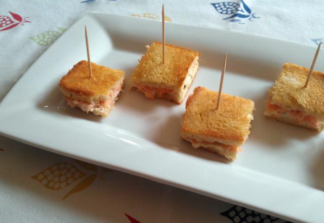 Le croque-monsieur saumon ail et fines herbes