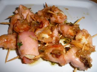 Minis brochettes de noix de saint-jacques au bacon