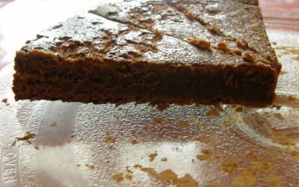 Gâteau moelleux au chocolat économique