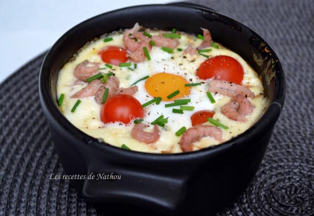 Œuf cocotte aux crevettes grises et crème au parmesan