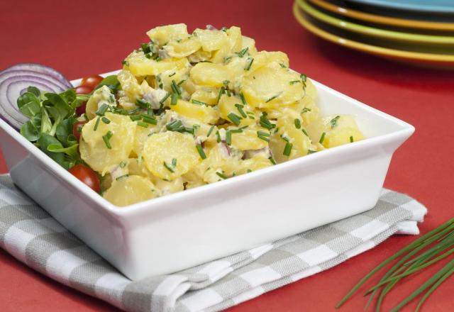 Salade de pommes de terre, yaourt et ciboulette