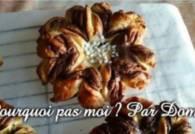 Mes petites brioches fleurs-étoilées au nutella