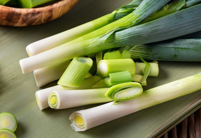 "Un poireau ne se cuit pas, il se chauffe" : ce chef triplement étoilé partage sa recette ultra-facile et pas chère pour cuisiner ce légume