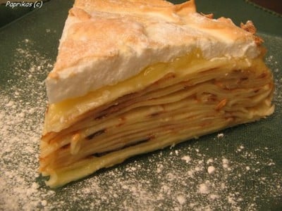 Gâteau de crêpes au citron meringué