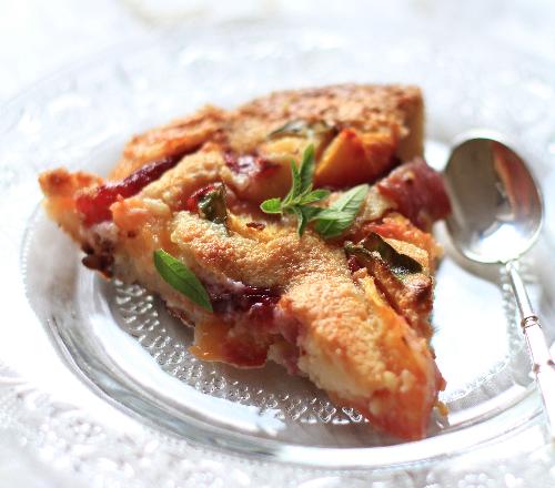 Clafoutis aux pêches et à la verveine