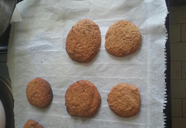 Chocolate chunks and peanut butter cookies