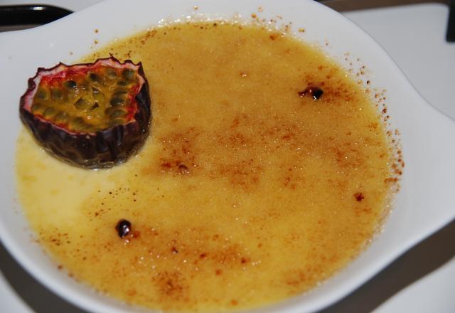 Crème brûlée au lait de coco et fruit de la passion