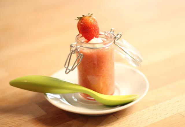 Gaspacho de tomate et fraise et sa mousse au soja