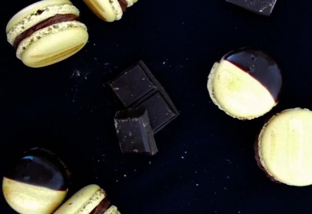 Macarons à la mousse au chocolat et piment d'Espelette