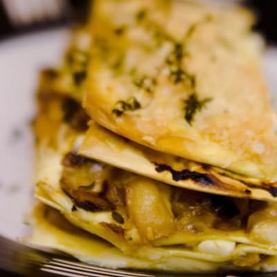 Lasagnes craquantes aux 3 fromages, patate douce & légumes oubliés