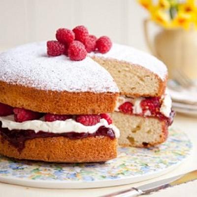 Gâteau à la framboise classique