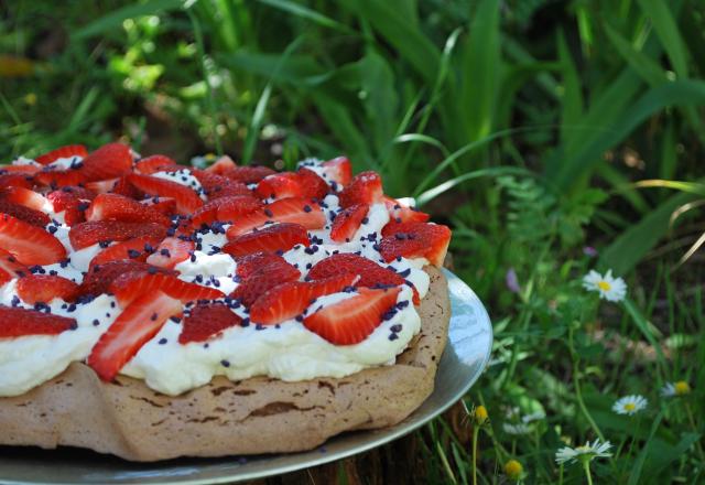 Pavlova fraise-violette