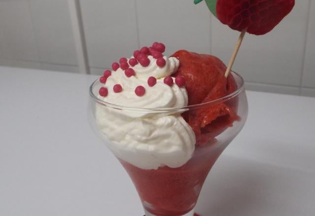 Sorbet fraise, huile d'olive et sa chantilly à l'huile d'olive