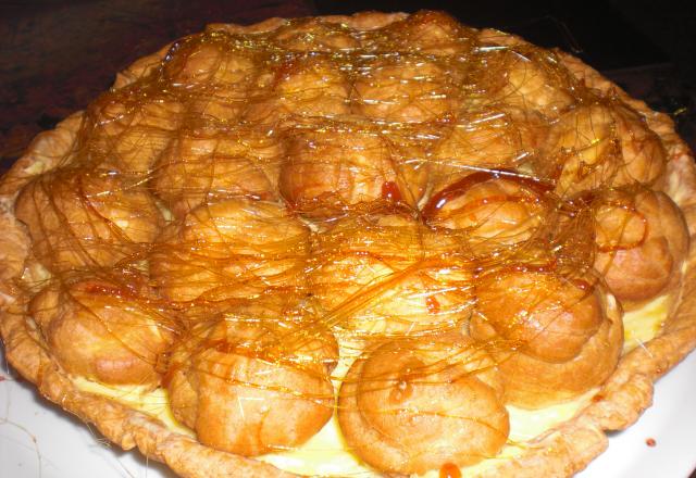 Tarte aux profitroles