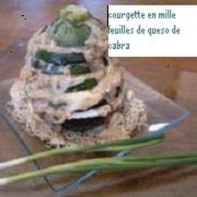 Courgette en mille feuilles de queso de cabra