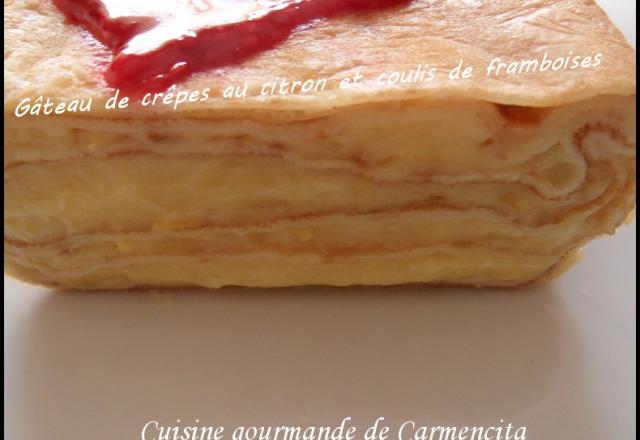 Gâteau de crêpes aux citrons et son coulis de framboises