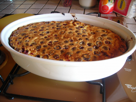 Clafoutis aux framboises et aux pêches