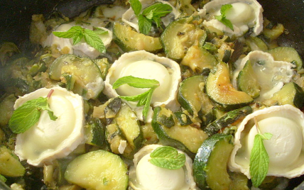 Poêlée de courgettes au chèvre et à la menthe