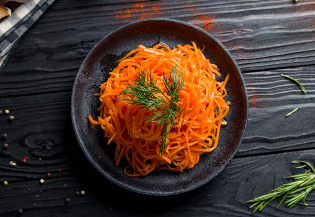 "Je vous le déconseille" : pourquoi les carottes râpées industrielles ne sont pas si bonnes pour la santé !