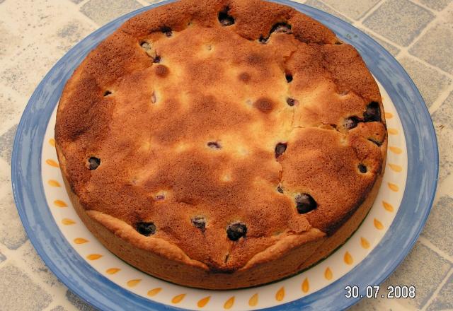 Gâteau aux cerises et crème pâtissière