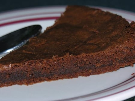 Gâteau tout chocolat classique