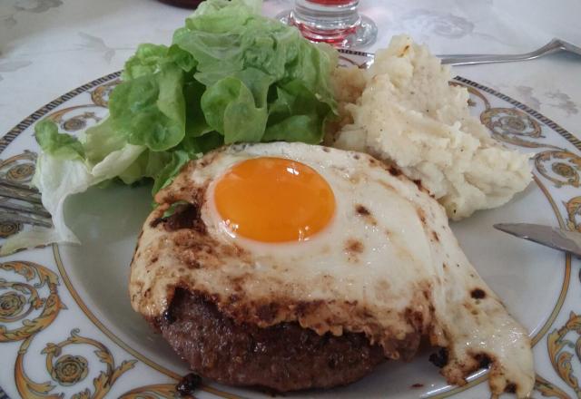 Steak haché à la poitevine