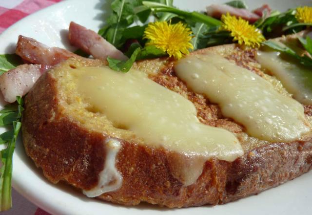 Pain perdu d'épeautre au bacon et pissenlits du jardin