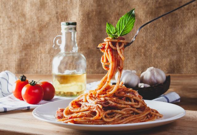 Connaissez-vous les “spaghetti all’assassina” ? Cette recette va changer votre façon de cuisiner les pâtes