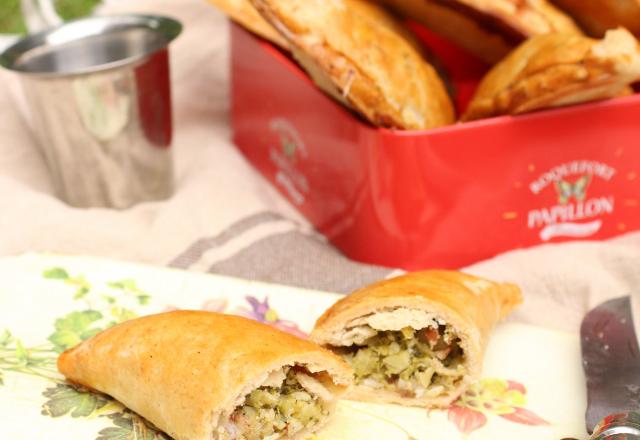 Empanadas au brocoli, roquefort et amandes