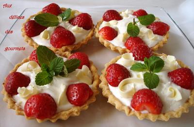 Trifle de fraises à la rose et chocolat blanc