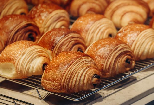 “Ils l’ont rebaptisée” : un historien du pain raconte pourquoi la chocolatine est devenue le pain au chocolat, un nom qui divise encore