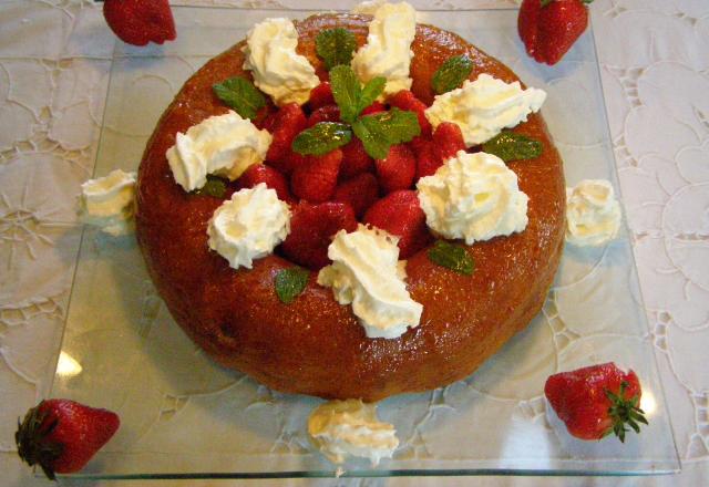 La finesse exquise du baba aux fraises