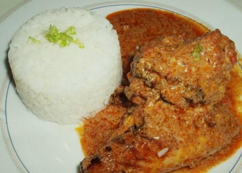 Poulet à l'indienne lait de coco et riz