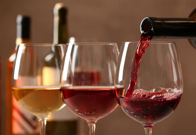 Verre de vin : pourquoi il ne faut pas le remplir au-delà du tiers ?