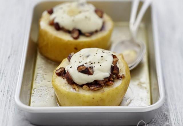 Pomme rôtie au formage Carré Frais et aux fruits secs