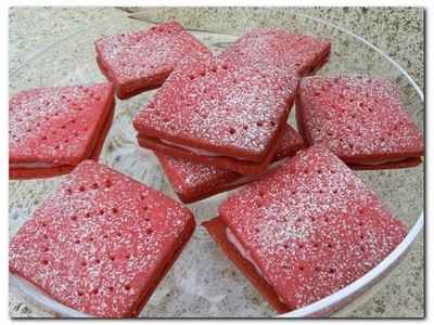 Sablés fourrés de ganache à la fraise, ou BN artisanaux !