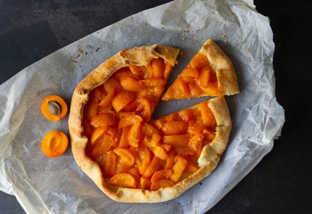 Tarte aux abricots : comment éviter que le jus des fruits ne détrempe la pâte ?