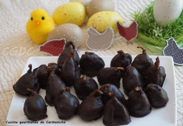 Mini-figues sèches farcies aux noix et enrobées de chocolat