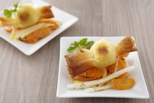 Quenelles croustillantes et salades de carottes, endives orange et cumin