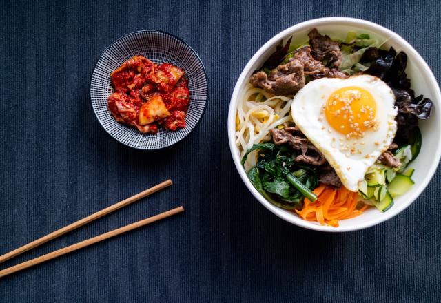 Bibimbap : voici comment réaliser ce délicieux plat coréen pour moins de 15 euros pour 4 personnes !