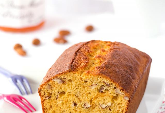 Cake à la Confiture d'Abricots, vanille & amandes