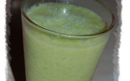 Smoothie rafrâichissant aux concombres