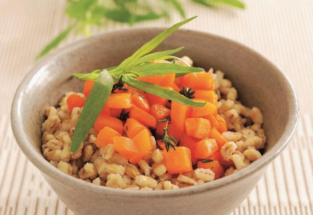 Salade d'orge, carottes étuvées, raifort et estragon