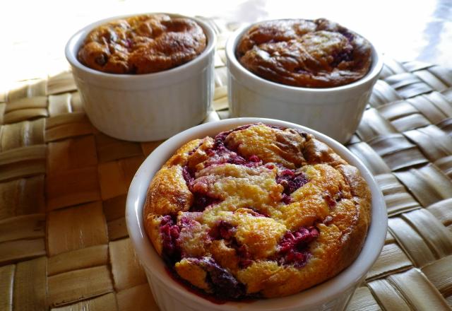 Clafoutis aux framboises et aux amandes