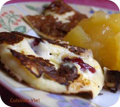 Crêpes de fromage blanc au sirop d'érable et cranberries