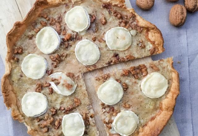 Tarte fromage de chèvre, miel et oignons