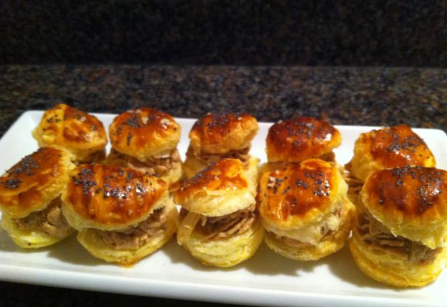 Petits feuilletés au beurre de sardine