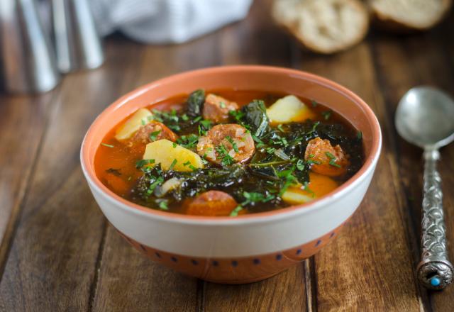 Vous ne savez jamais comment préparer le chou kale ? Laurent Mariotte partage sa recette de soupe pour enfin le cuisiner