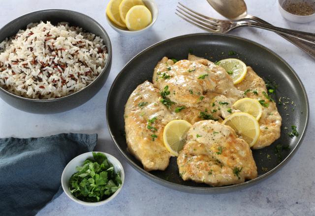 En 15 minutes, c'est prêt et délicieux : c'est notre meilleure recette d’escalope de poulet au citron notée 4,9/5 !